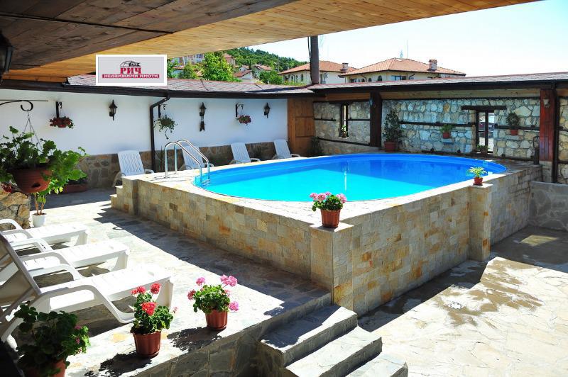 Hotel for Sale in Kosharitsa, Burgas Province, Bulgaria — 744 m² — exterior view