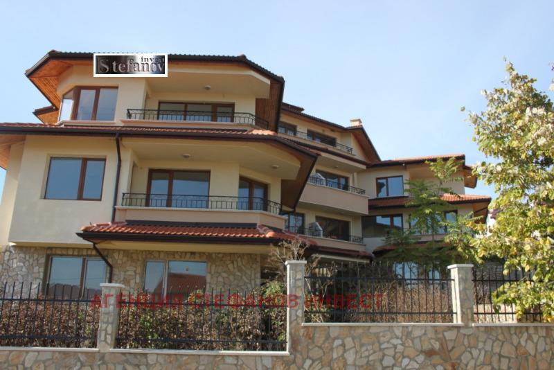 Hotel for Sale in Rogachevo, Dobrich Province, Bulgaria — 2,300 m² — exterior view
