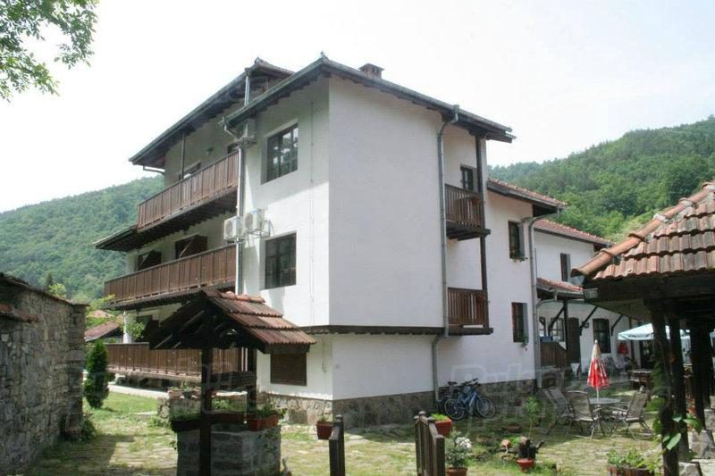 Hotel for Sale in Troyan, Lovech Province, Bulgaria — 1,100 m² — photo 5