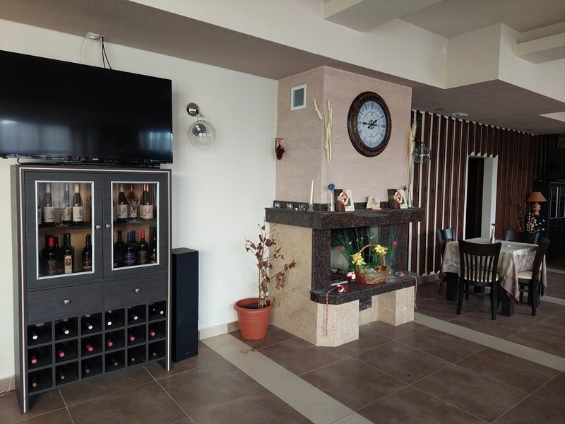 Hotel for Sale in Godlevo, Blagoevgrad Province, Bulgaria — 374 m² — photo 4
