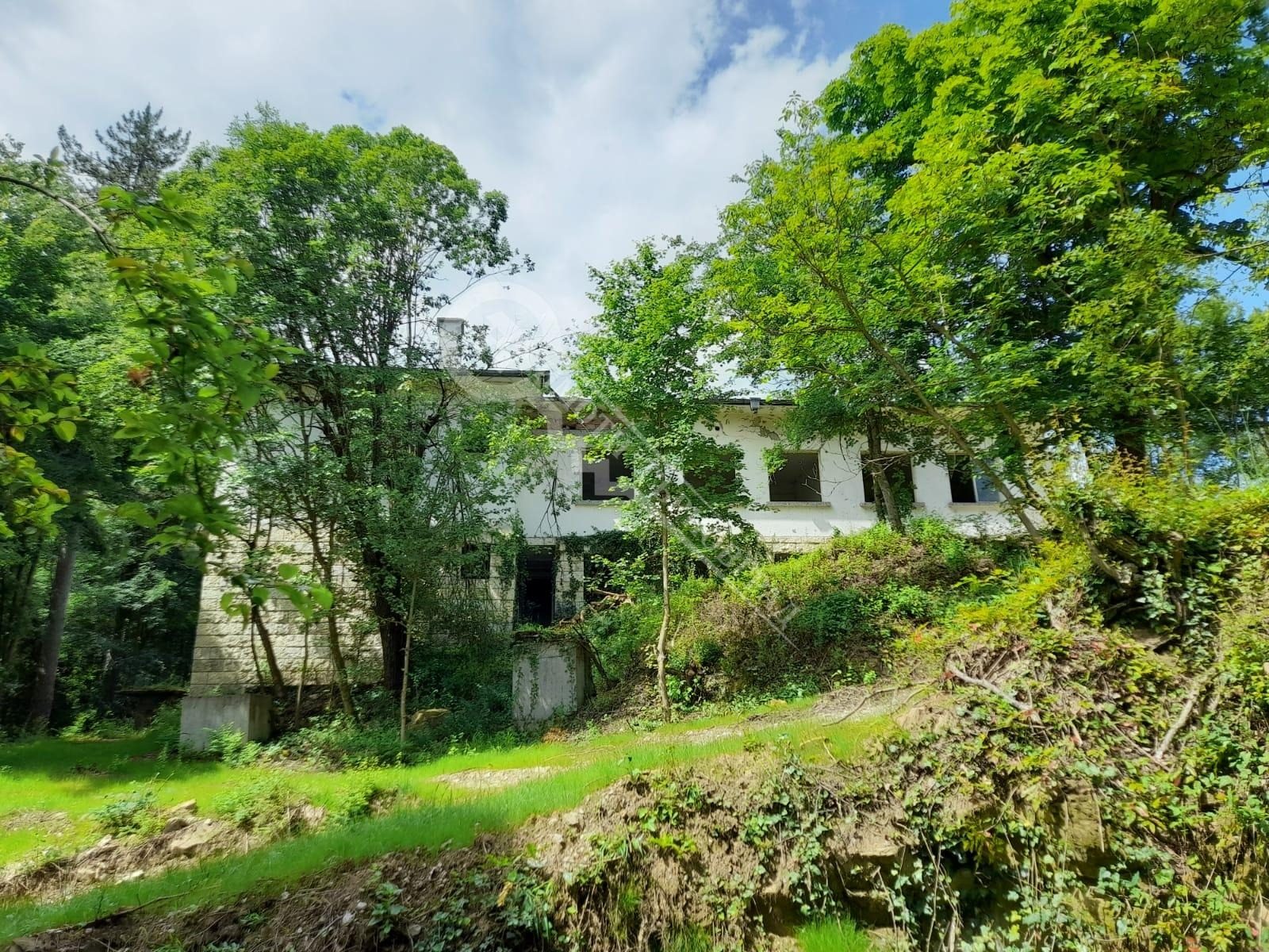 Hotel for Sale in Bozhentsite, Gabrovo Province, Bulgaria — 1,120 m² — photo 4