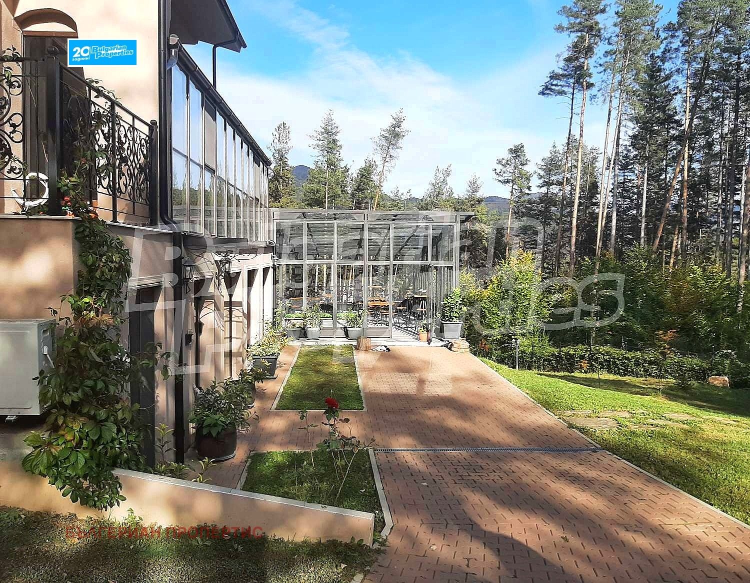 Hotel for Sale in Teteven, Lovech Province, Bulgaria — 1,800 m² — photo 4