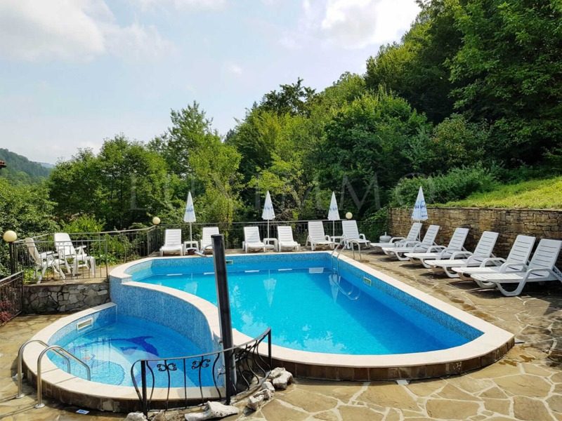 Hotel for Sale in Troyan, Lovech Province, Bulgaria — 667 m² — photo 4