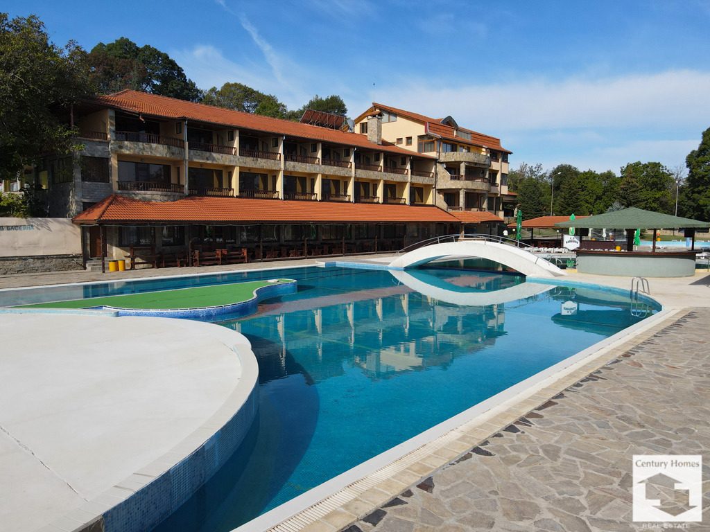 Hotel for Sale in Lyaskovets, Veliko Tarnovo Province, Bulgaria — 696 m² — photo 3