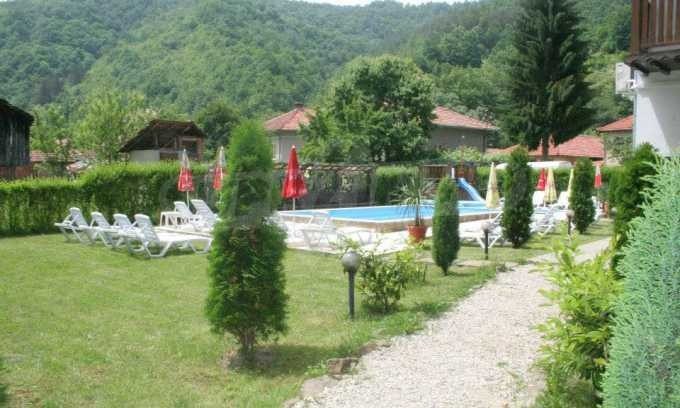 Hotel for Sale in Troyan, Lovech Province, Bulgaria — 1,100 m² (ref. 43007886) — photo 9