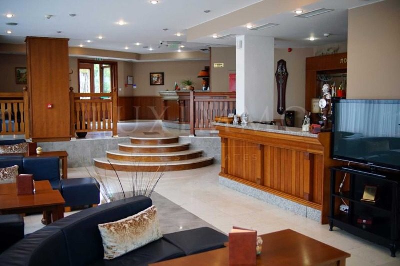 Hotel for Sale in Cherven Bryag, Pleven Province, Bulgaria — 1,600 m² — photo 5