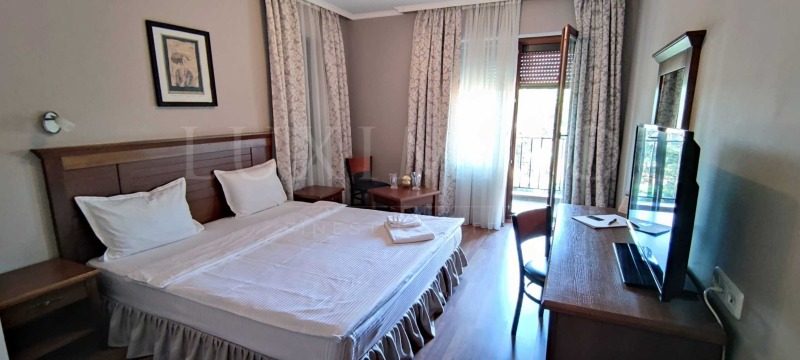 Hotel for Sale in Cherven Bryag, Pleven Province, Bulgaria — 1,600 m² — photo 9