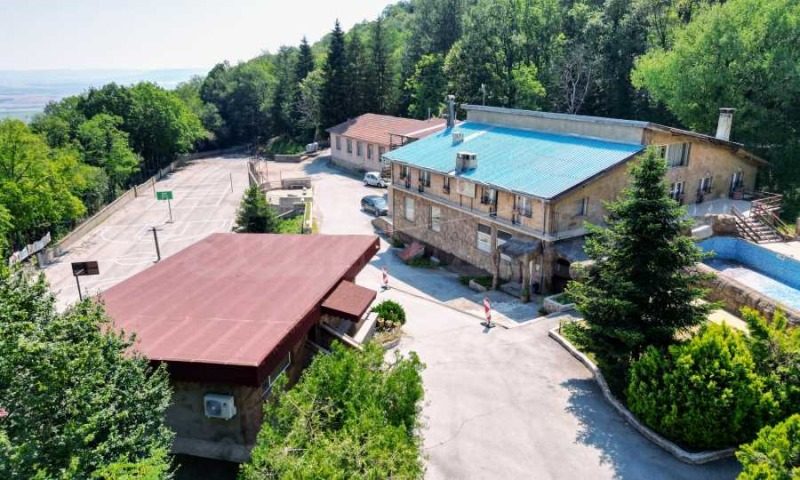 Hotel for Sale in Arbanasi, Veliko Tarnovo Province, Bulgaria — 2,874 m² — photo 3