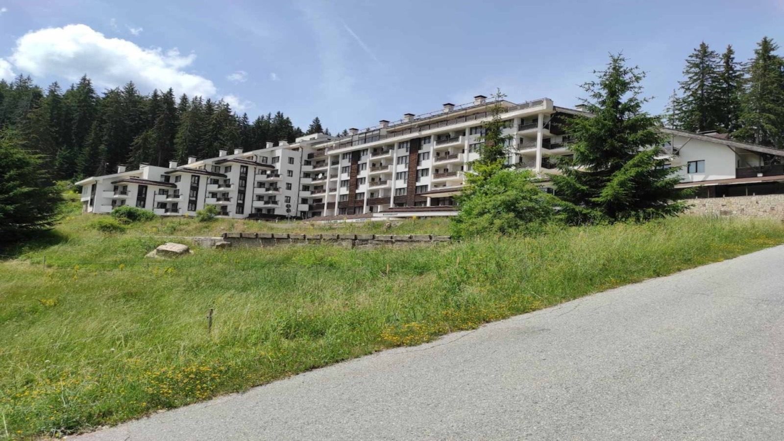 Hotel for Sale in Pamporovo Resort, Smolyan Province, Bulgaria — 6,513 m² — photo 3