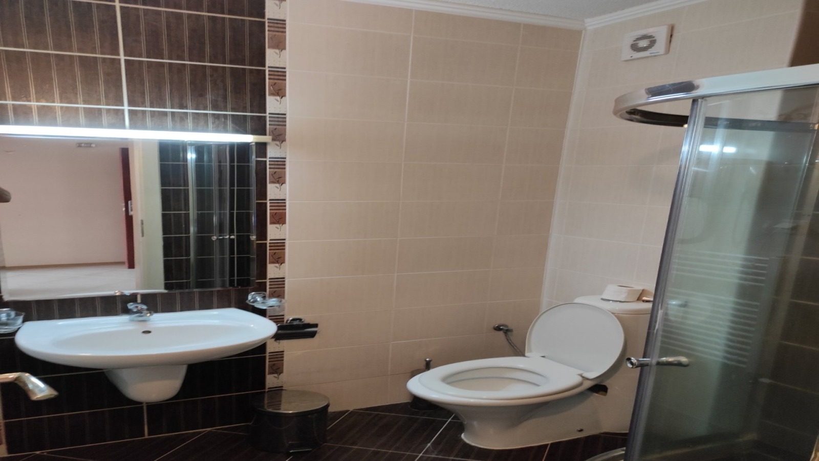 Hotel for Sale in Pamporovo Resort, Smolyan Province, Bulgaria — 6,513 m² — photo 7