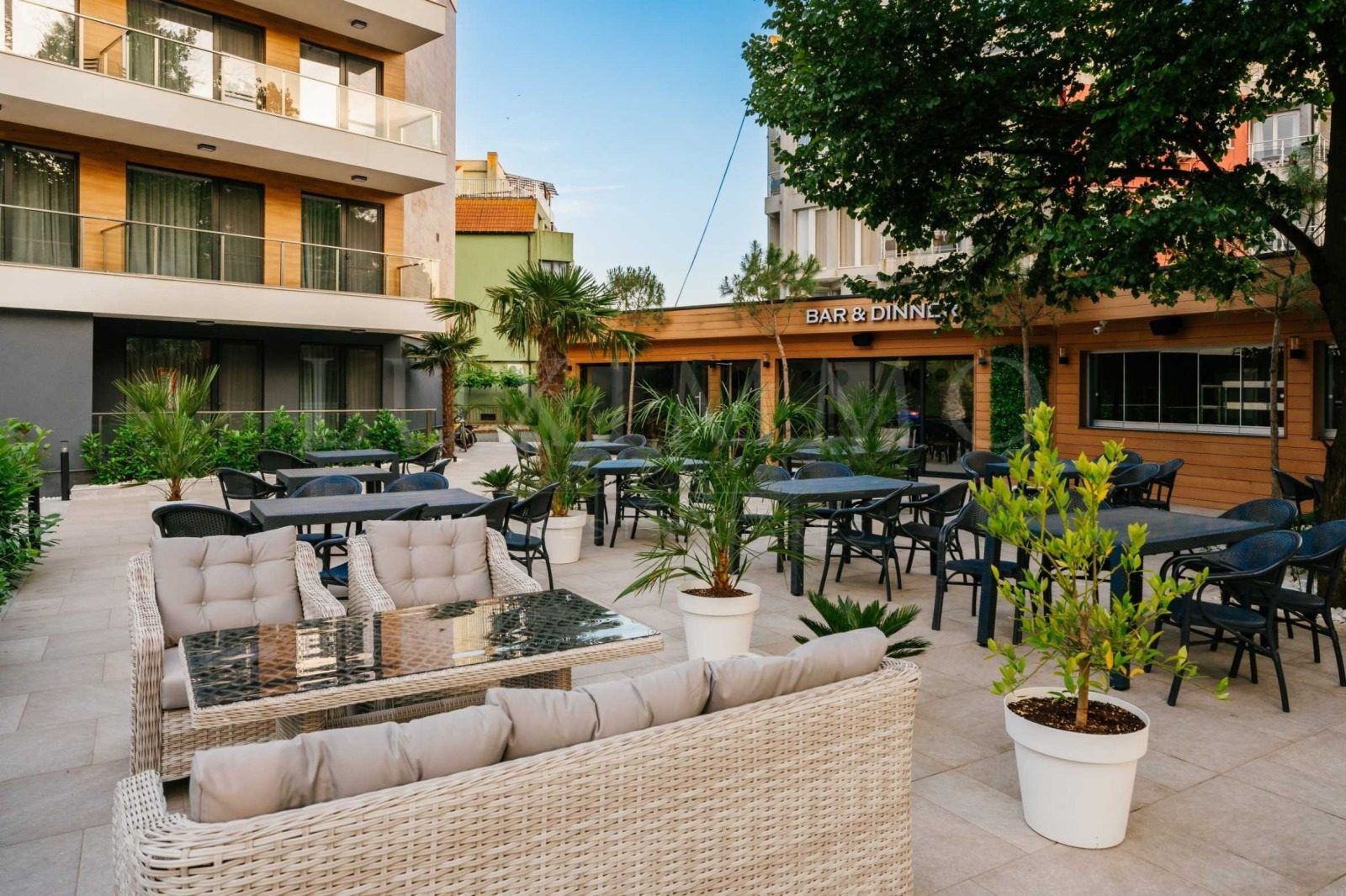 Hotel for Sale in Lozenets, Burgas Province, Bulgaria — 1,000 m² — photo 5