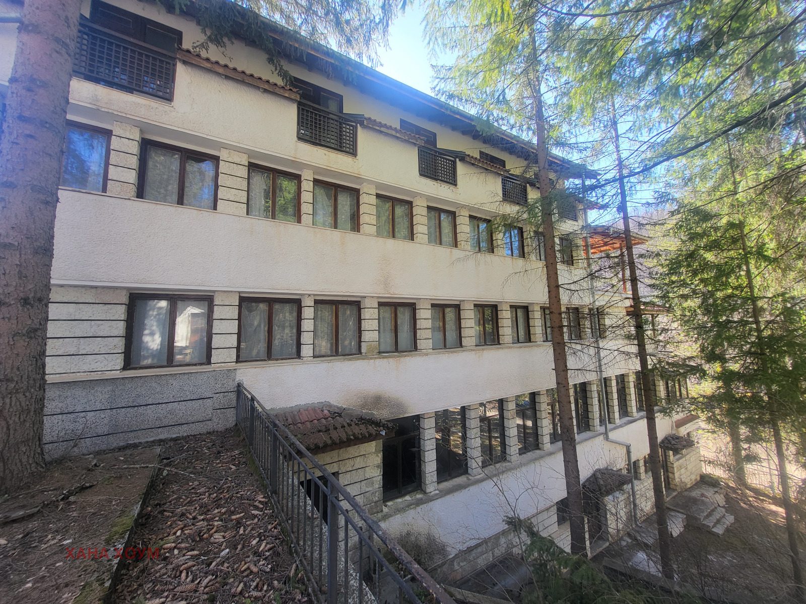 Hotel for Sale in Shipkovo, Lovech Province, Bulgaria — 1,138 m² — photo 4