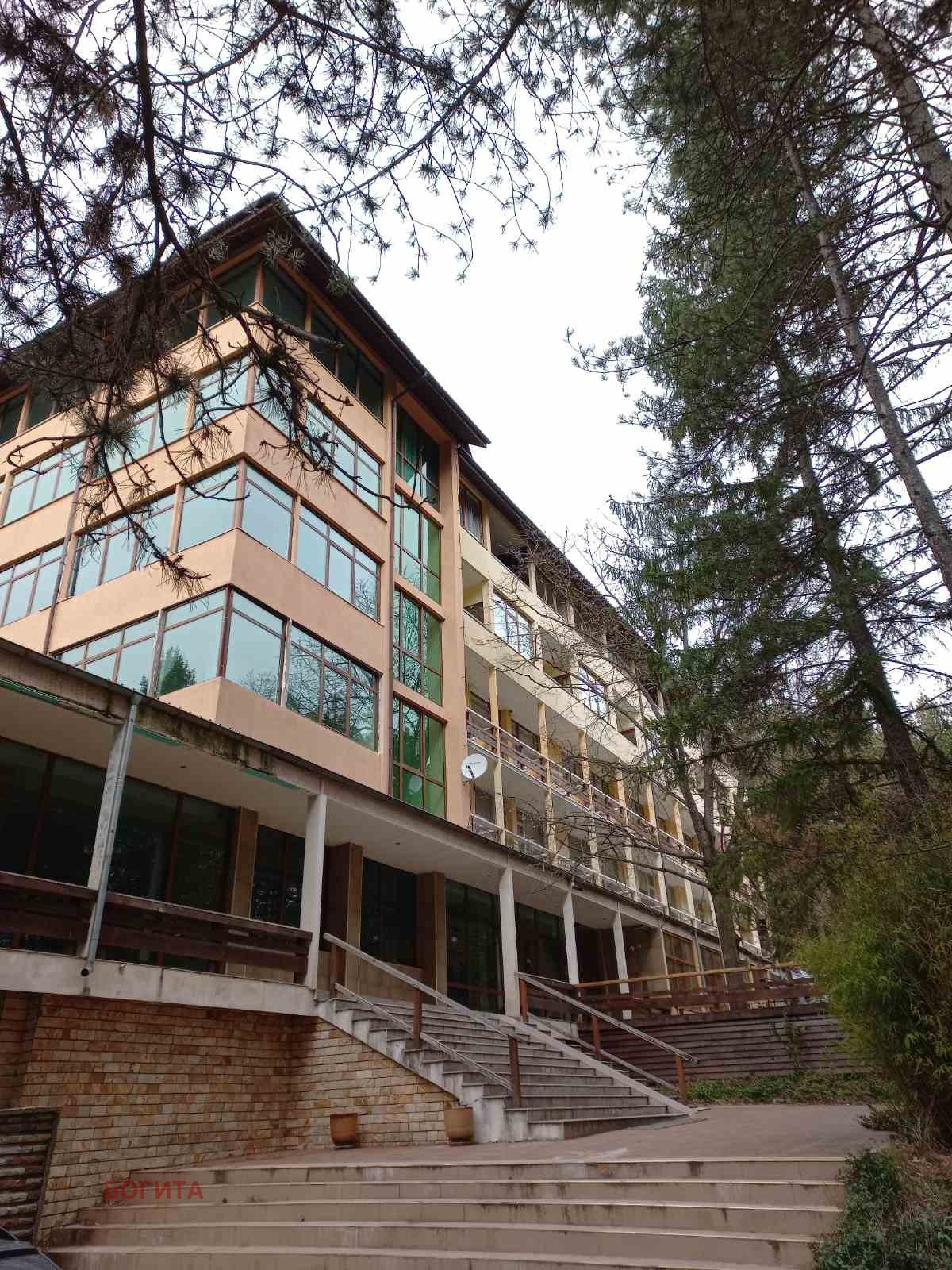 Hotel for Sale in Starozagorski Bani, Stara Zagora Province, Bulgaria — 4,350 m² — photo 2