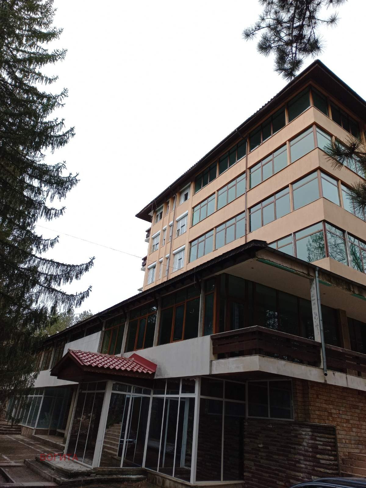 Hotel for Sale in Starozagorski Bani, Stara Zagora Province, Bulgaria — 4,350 m² — photo 3