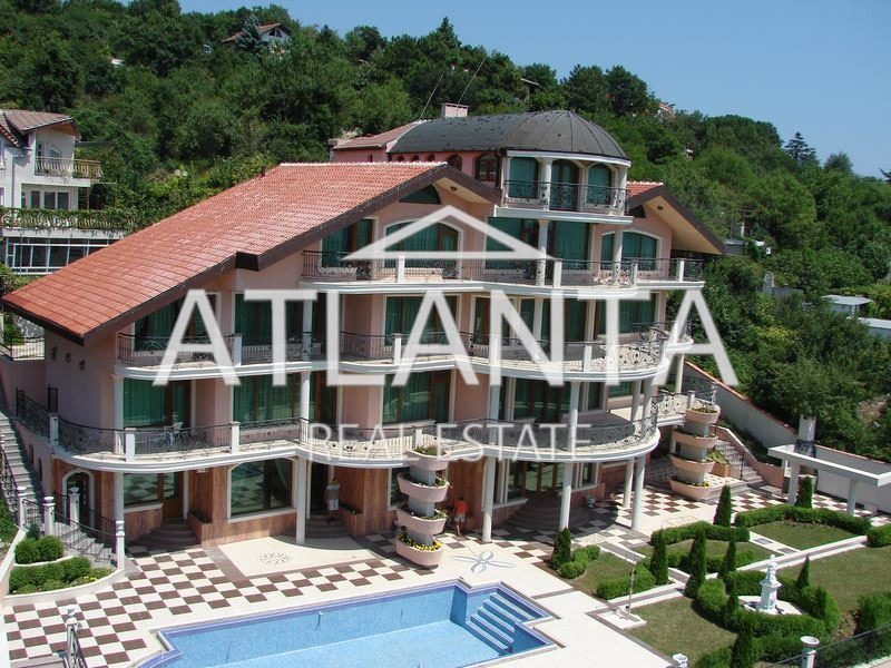 Hotel for Sale in Manastirski Rid, Varna, Bulgaria — 2,000 m² — photo 3