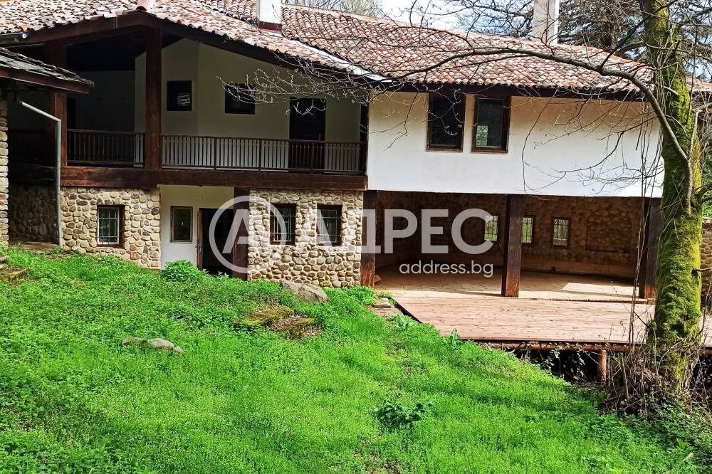 Hotel for Sale in Pravets, Sofia Province, Bulgaria — 728 m² — photo 2