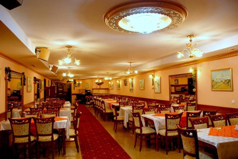 Hotel for Sale in Bansko, Blagoevgrad Province, Bulgaria — 2,000 m² — photo 7