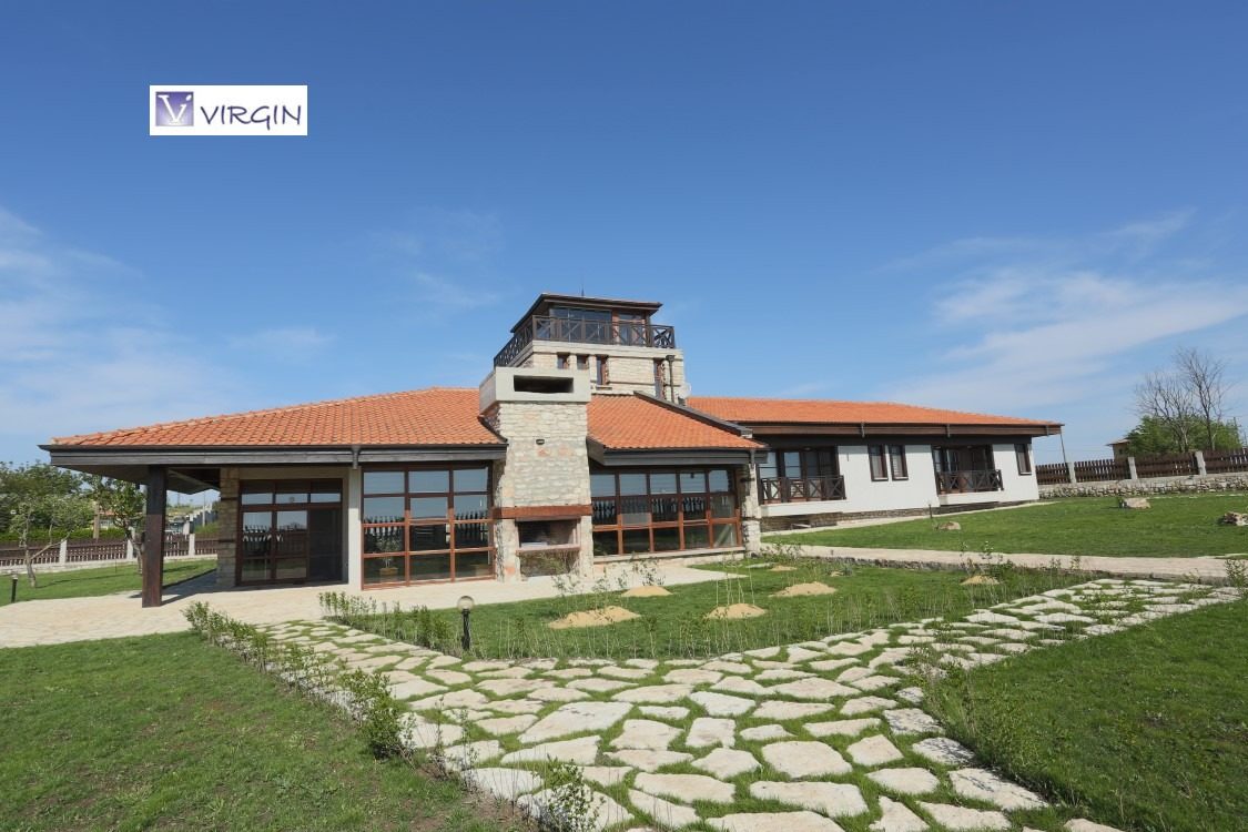 Hotel for Sale in Tyulenovo, Dobrich Province, Bulgaria — 568 m² — photo 2