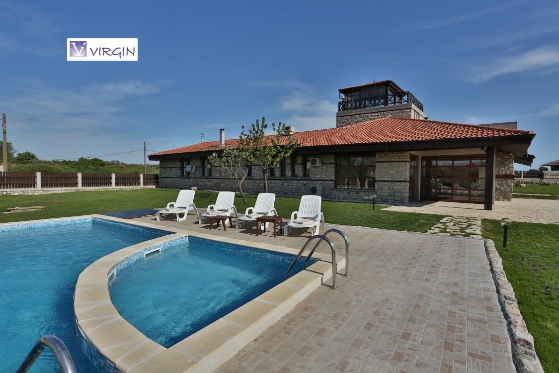 Hotel for Sale in Tyulenovo, Dobrich Province, Bulgaria — 568 m² — photo 4