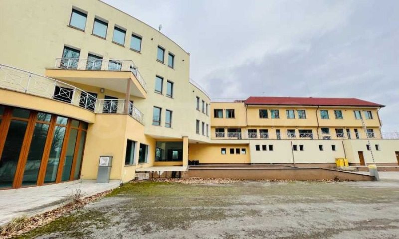 Hotel for Sale in Sevlievo, Gabrovo Province, Bulgaria — 5,000 m² — photo 6