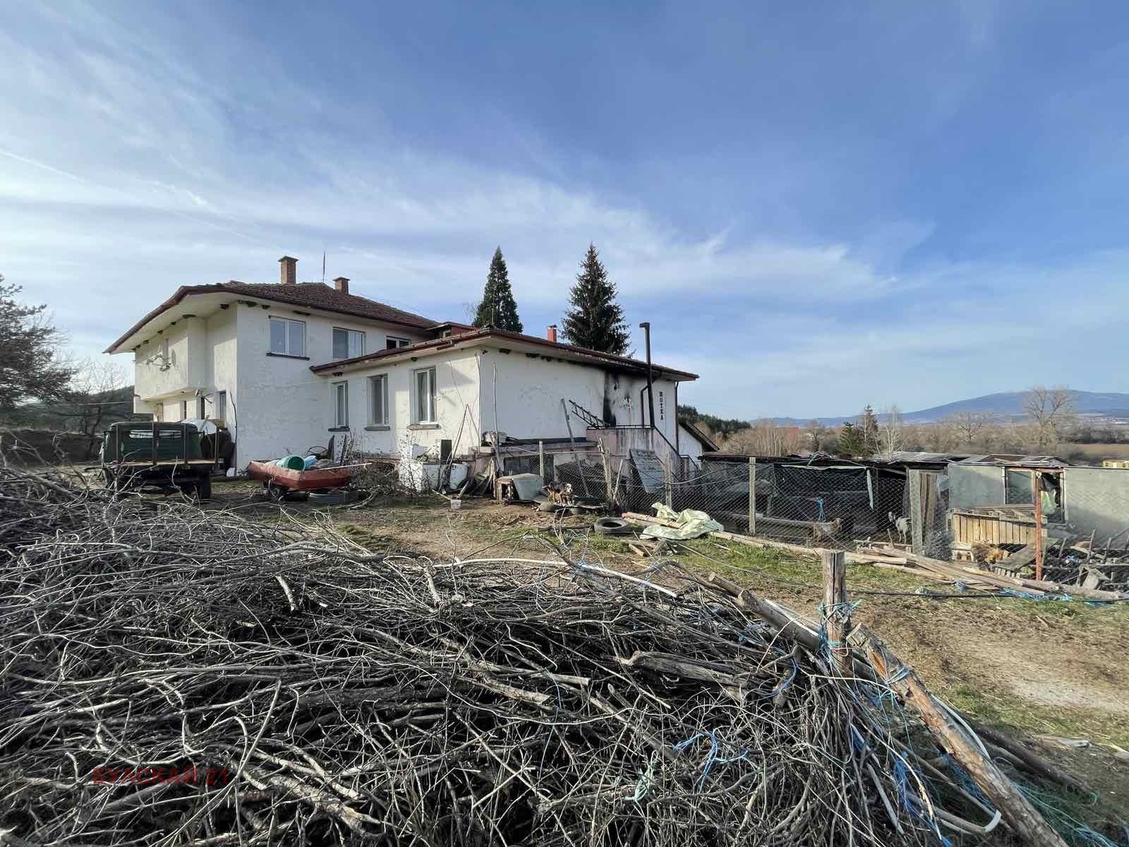 Hotel for Sale in Belchin, Sofia Province, Bulgaria — 1,699 m² — photo 2