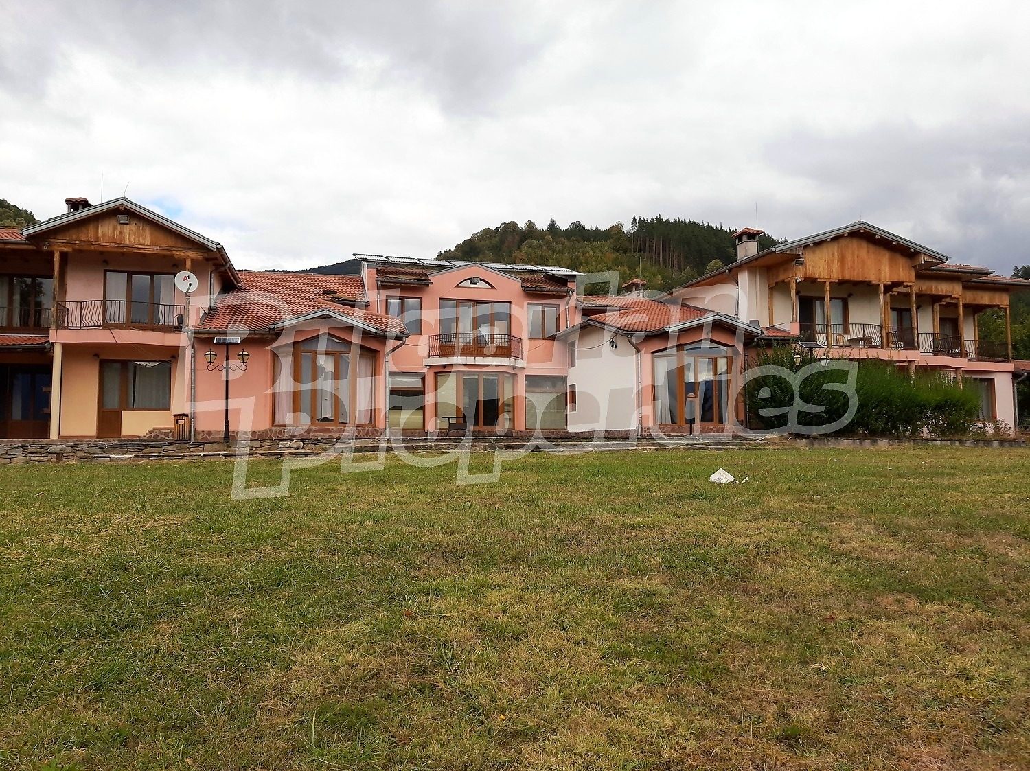 Hotel for Sale in Kravenik, Gabrovo Province, Bulgaria — 963 m² — photo 2