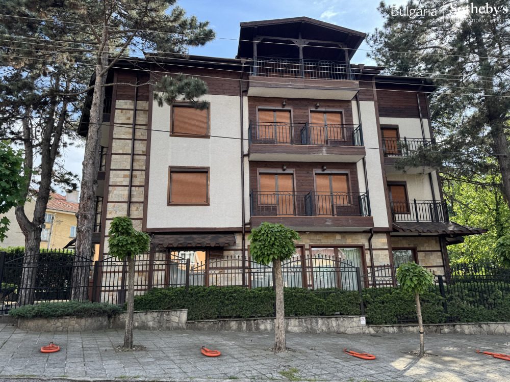 Hotel for Sale in Cherven Bryag, Pleven Province, Bulgaria — 725 m² — photo 3