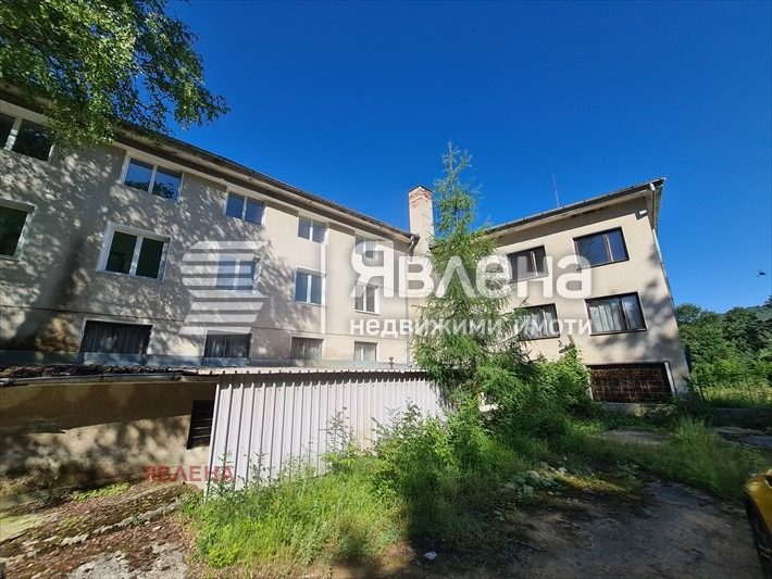 Hotel for Sale in Teteven, Lovech Province, Bulgaria — 1,661 m² — photo 4