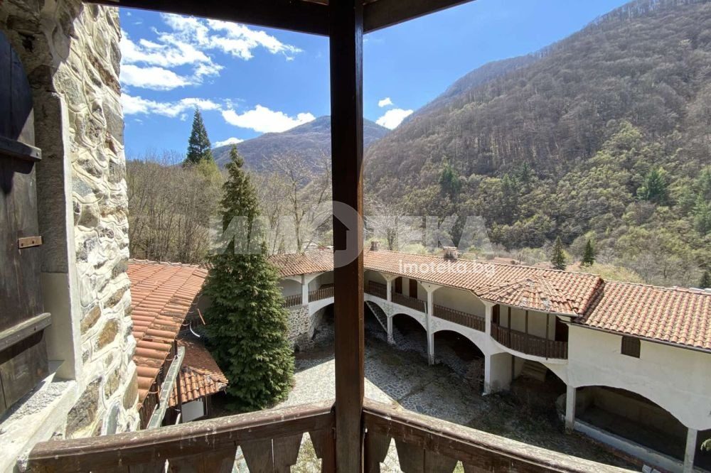 Hotel for Sale in Pastra, Kyustendil Province, Bulgaria — 1,151 m² — photo 6