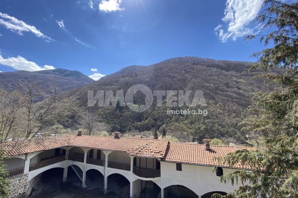 Hotel for Sale in Pastra, Kyustendil Province, Bulgaria — 1,151 m² — photo 8