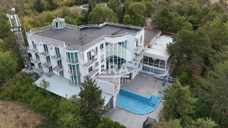 Hotel for Sale in Pavlikeni, Veliko Tarnovo Province, Bulgaria — photo 3