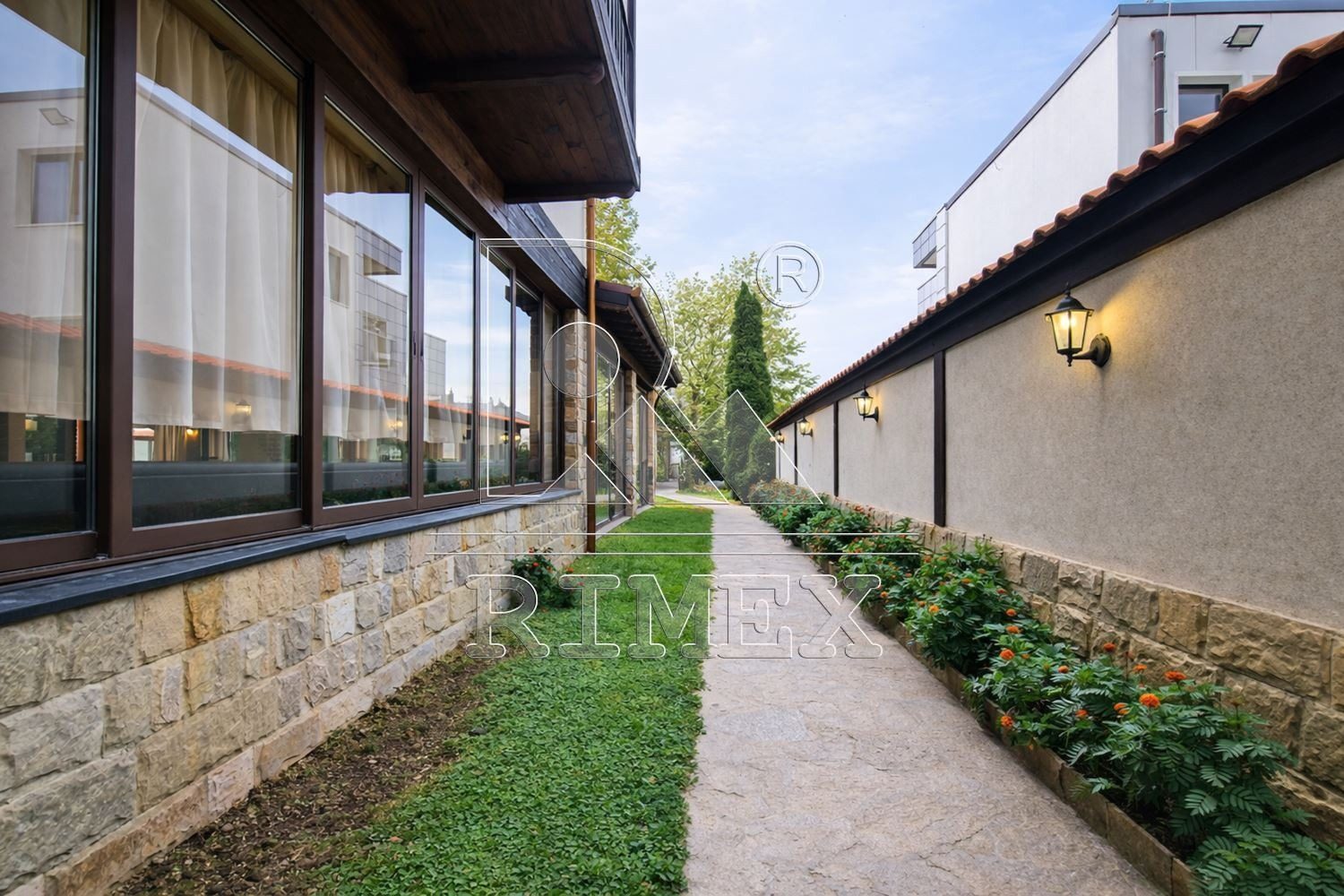 Hotel for Sale in Asenovgrad, Plovdiv Province, Bulgaria — 330 m² — photo 4