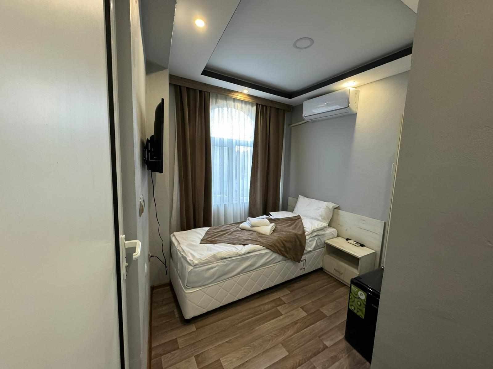 Hotel for Sale in Harmanli, Haskovo Province, Bulgaria — 450 m² — photo 3