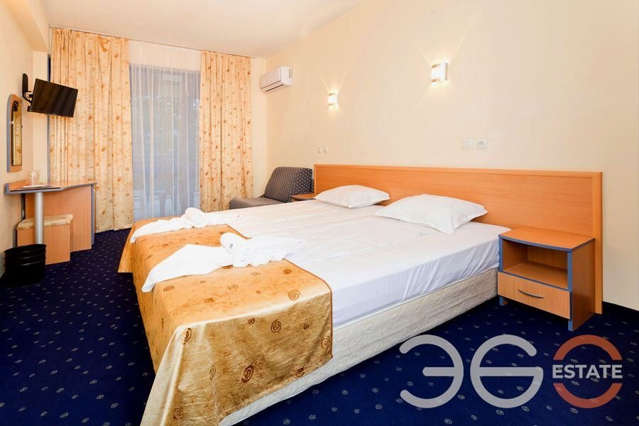 Hotel for Sale in Golden Sands, Varna, Bulgaria — 4,500 m² (ref. 54050581) — photo 3