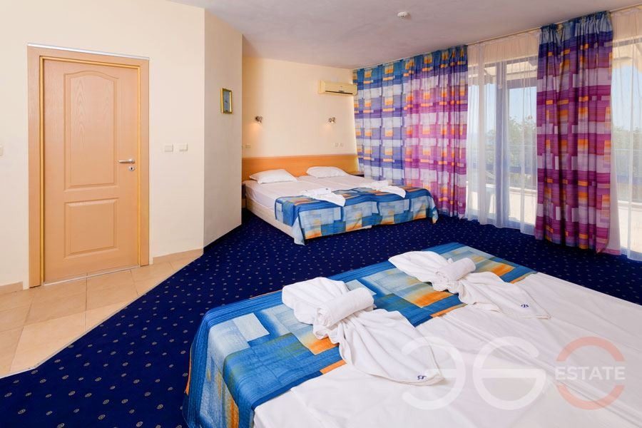 Hotel for Sale in Golden Sands, Varna, Bulgaria — 4,500 m² (ref. 54050581) — photo 4