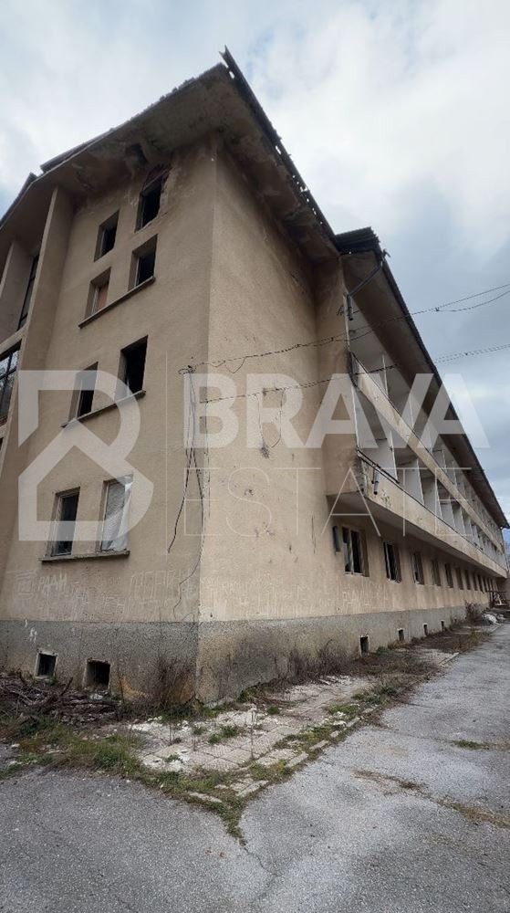 Hotel for Sale in Teteven, Lovech Province, Bulgaria — 3,600 m² — photo 2