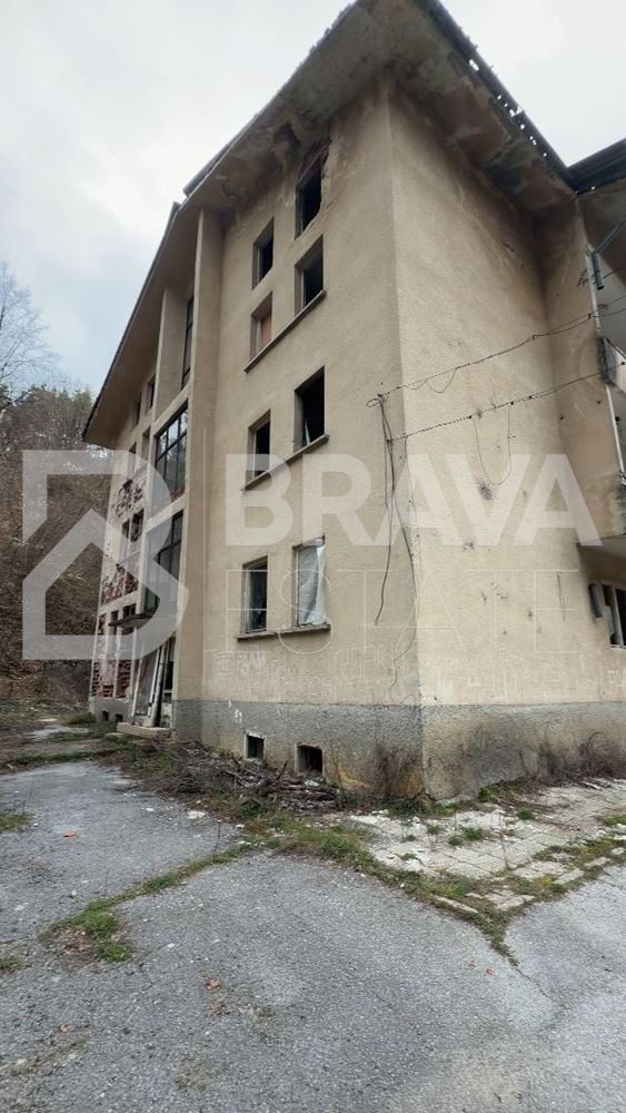 Hotel for Sale in Teteven, Lovech Province, Bulgaria — 3,600 m² — photo 3