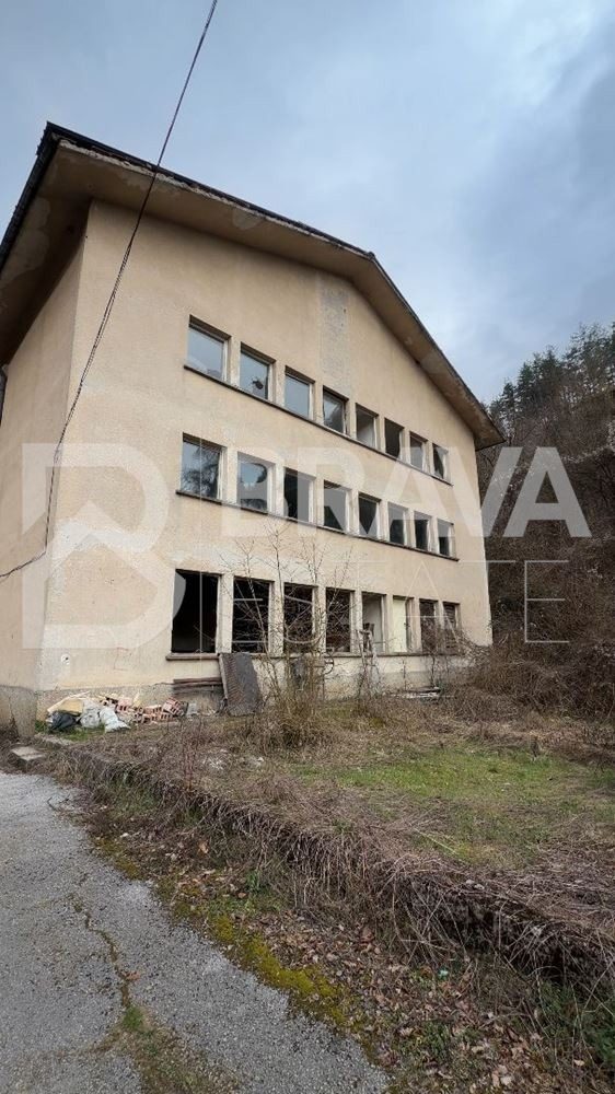 Hotel for Sale in Teteven, Lovech Province, Bulgaria — 3,600 m² — photo 4