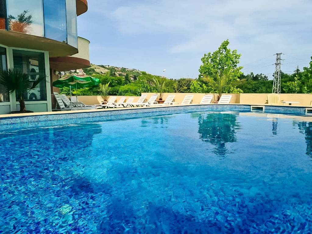 Hotel for Sale in Balchik, Dobrich Province, Bulgaria — 2,000 m² — photo 2