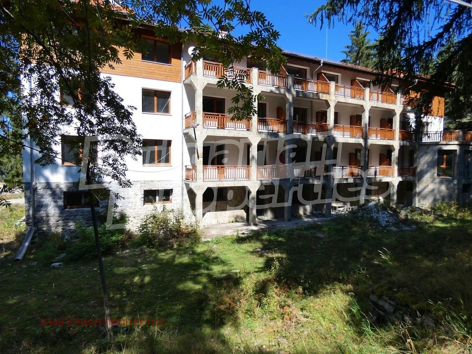 Hotel for Sale in Govedartsi, Sofia Province, Bulgaria — 1,496 m² — photo 2