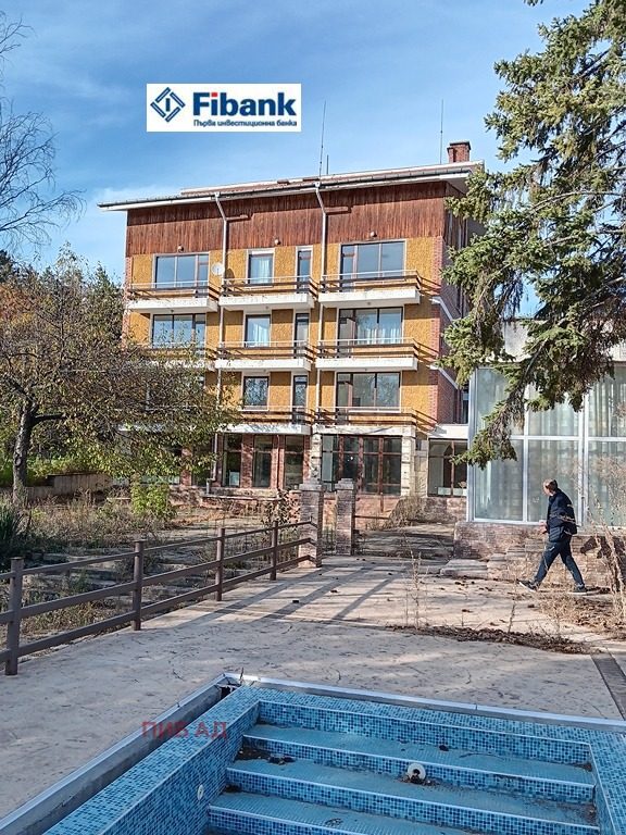 Hotel for Sale in Starozagorski Bani, Stara Zagora Province, Bulgaria — 4,788 m² — photo 6