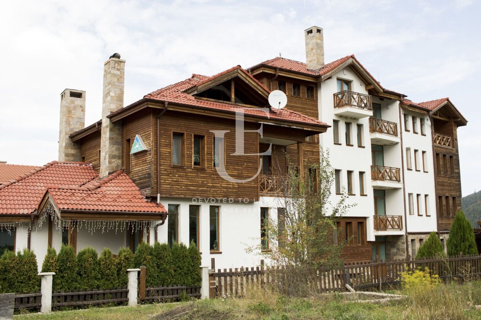 Hotel for Sale in Borovets Resort, Sofia Province, Bulgaria — 1,158 m² — photo 2