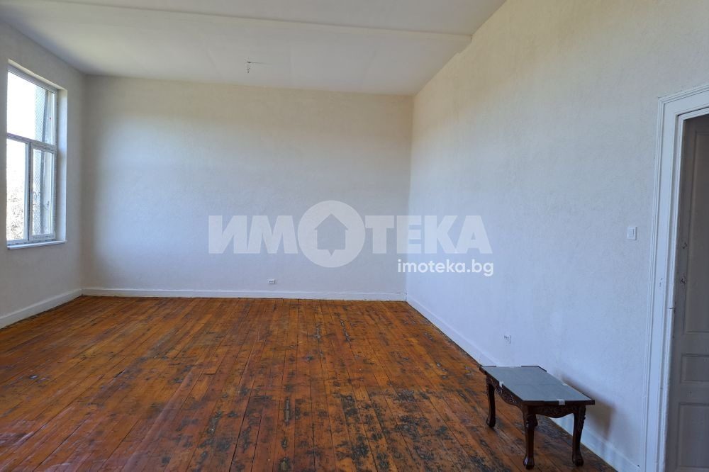 Hotel for Sale in Golema Rakovitsa, Sofia Province, Bulgaria — photo 3