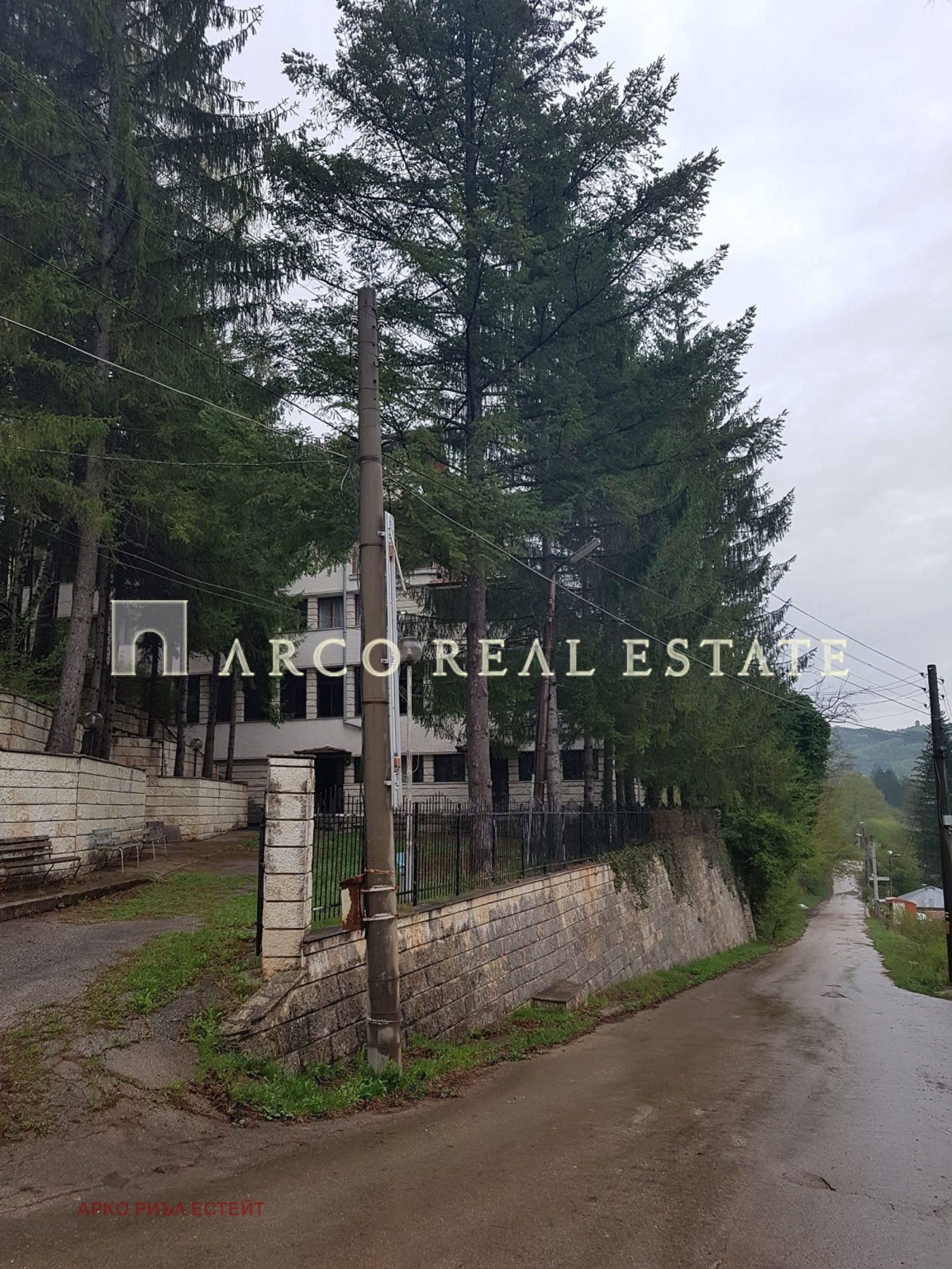 Hotel for Sale in Troyan, Lovech Province, Bulgaria — 1,065 m² — photo 4