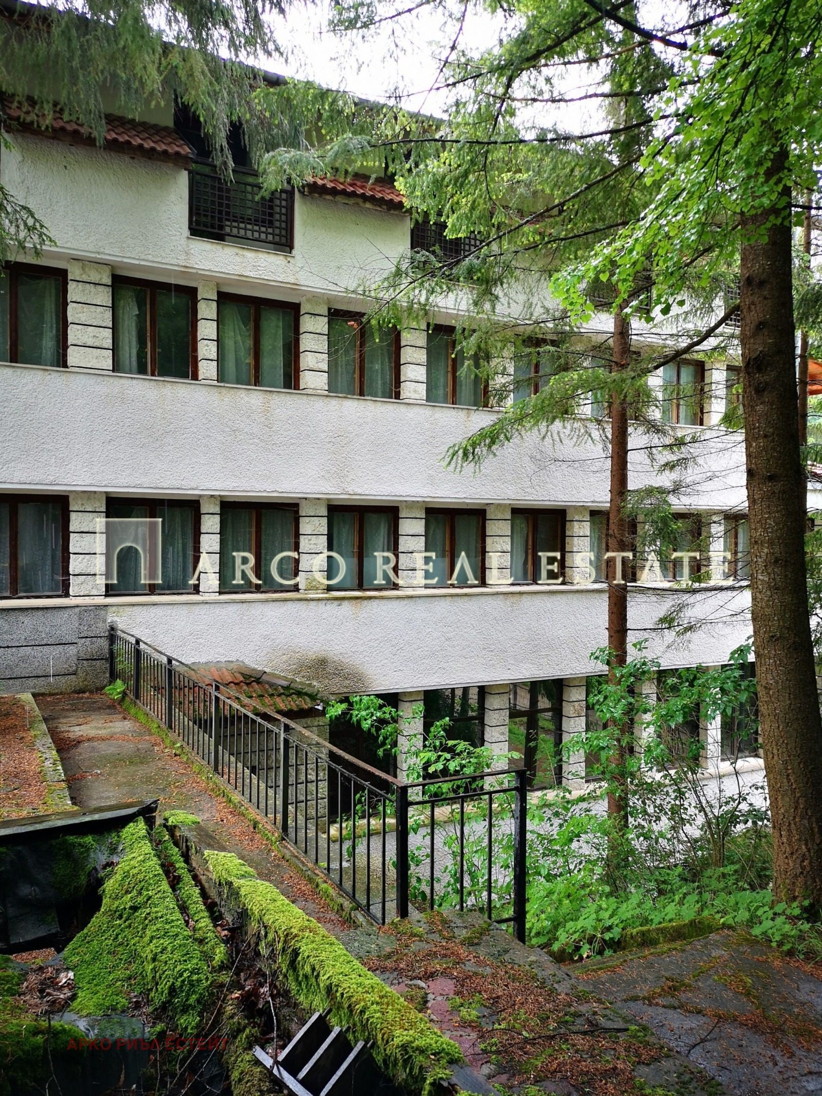 Hotel for Sale in Troyan, Lovech Province, Bulgaria — 1,065 m² — photo 8