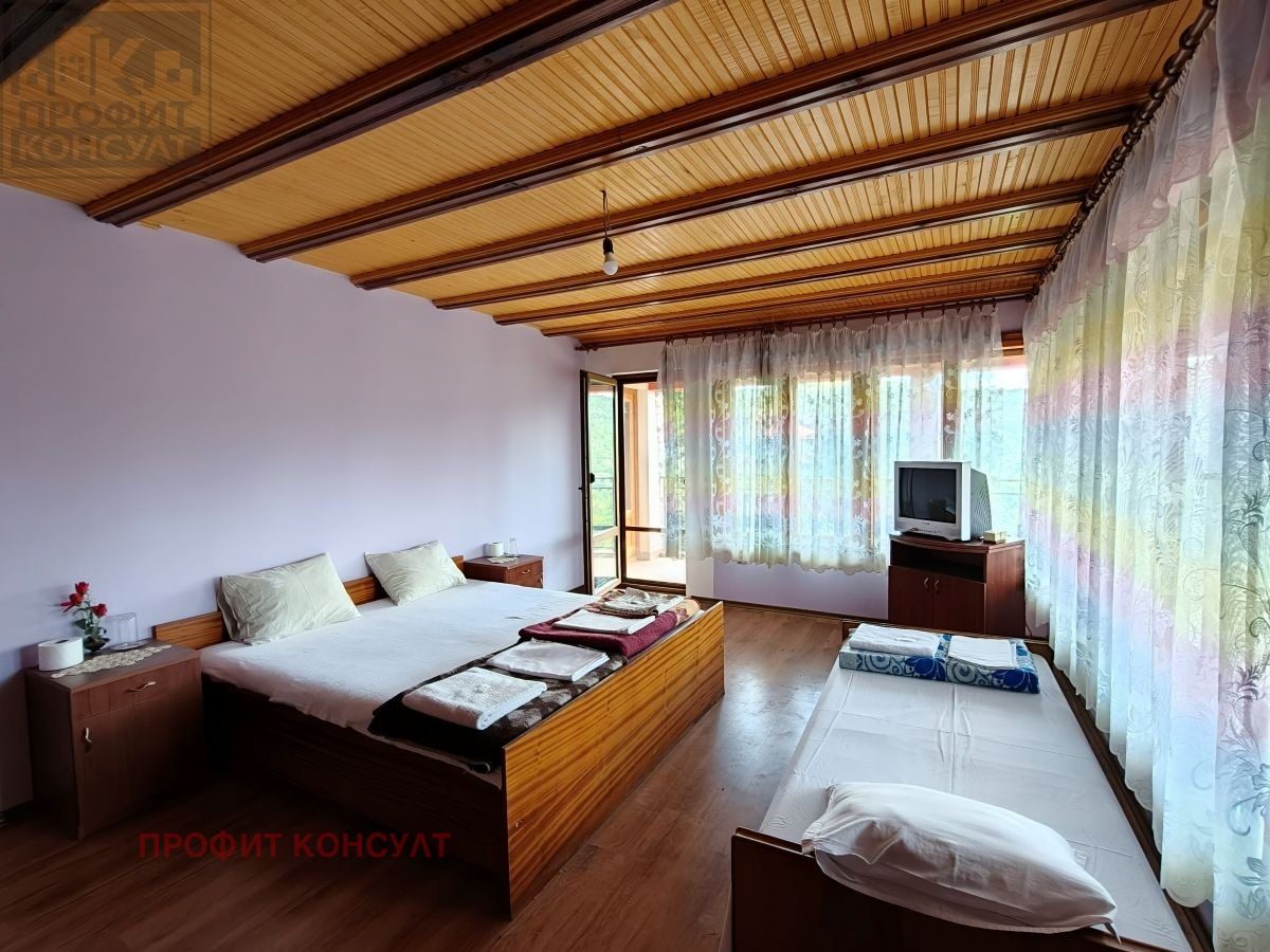 Hotel for Sale in Malki Chiflik, Veliko Tarnovo Province, Bulgaria — photo 4