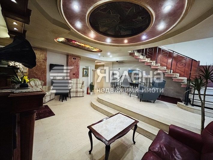 Hotel for Sale in Gratska Mahala, Varna, Bulgaria — 1,000 m² — photo 3