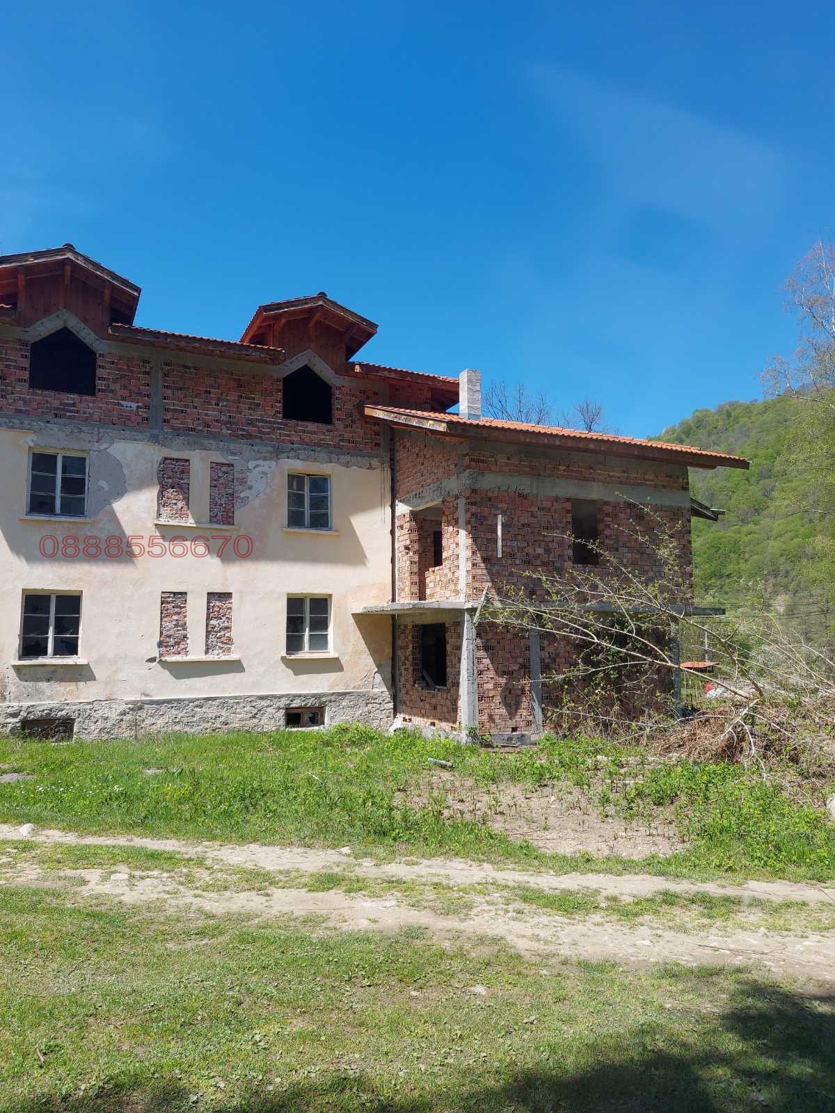 Hotel for Sale in Teteven, Lovech Province, Bulgaria — 1,250 m² — photo 4