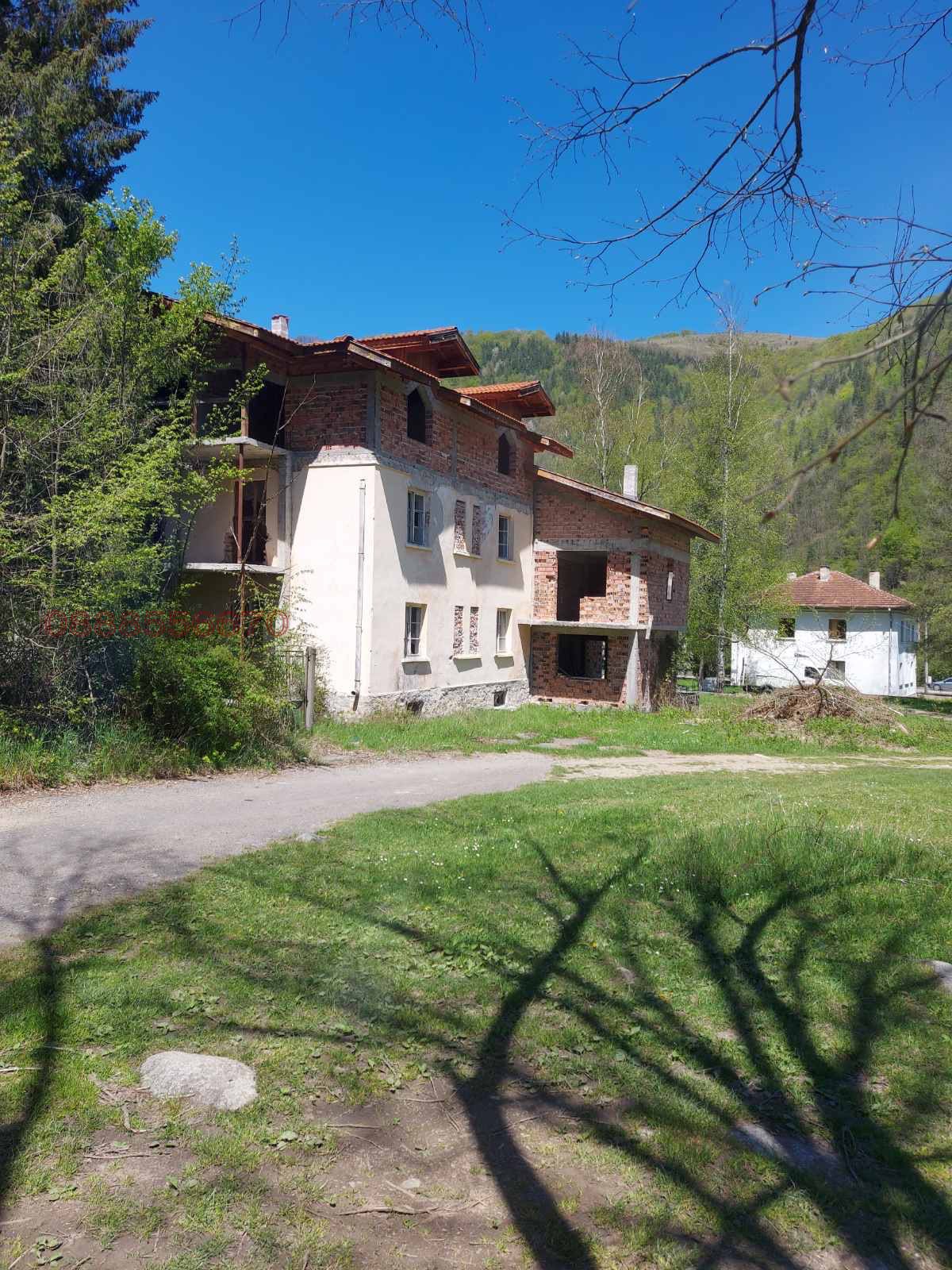 Hotel for Sale in Teteven, Lovech Province, Bulgaria — 1,250 m² — photo 5